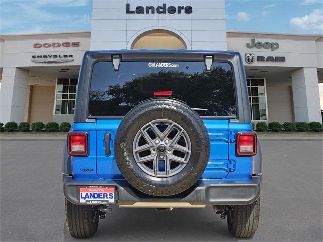 Photo of 2025 Hydro Blue Pearlcoat Jeep Wrangler