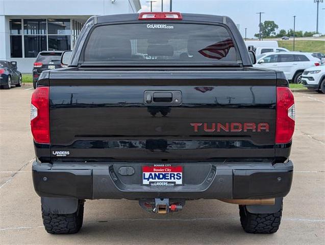 Photo of 2018 Midnight Black Metallic Toyota Tundra