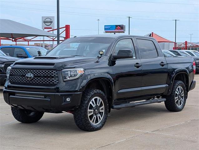 Photo of 2018 Midnight Black Metallic Toyota Tundra
