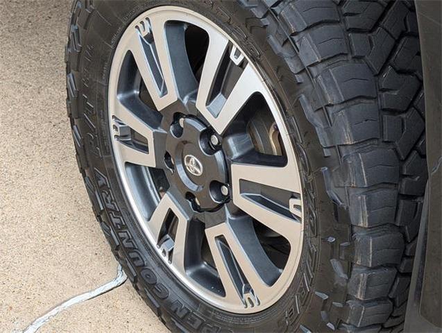 Photo of 2018 Midnight Black Metallic Toyota Tundra