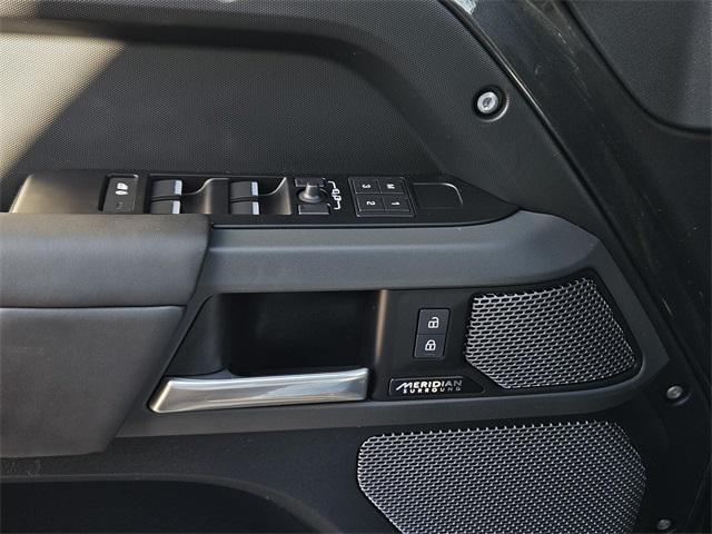 Photo of 2024 Gray Land Rover Defender