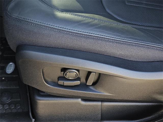 Photo of 2024 Gray Land Rover Defender