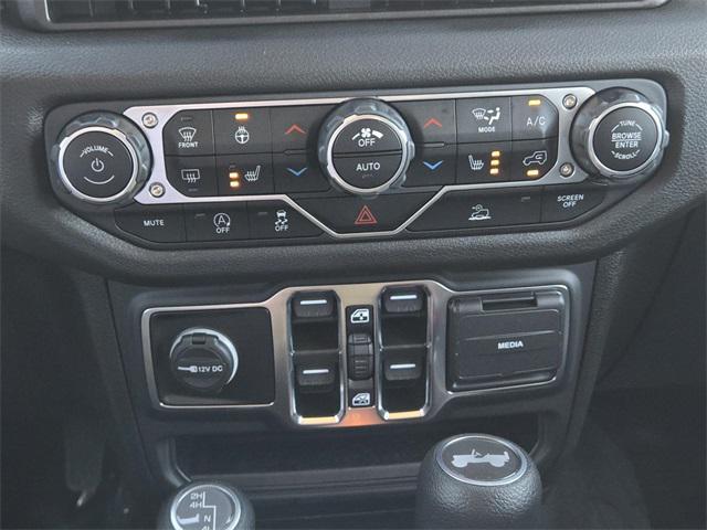 Photo of 2025 Fathom Blue Pearlcoat Jeep Wrangler