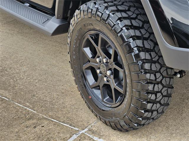 Photo of 2025 Black Clearcoat Jeep Gladiator