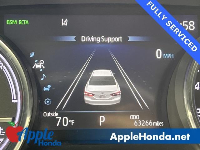 Photo of 2019 Gray Toyota Camry Hybrid