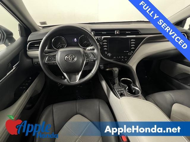 Photo of 2019 Gray Toyota Camry Hybrid