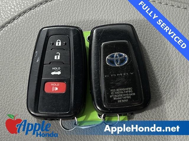 Photo of 2019 Gray Toyota Camry Hybrid
