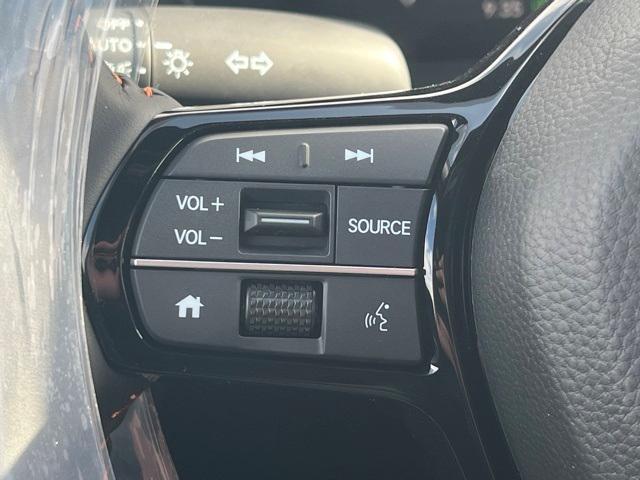 Photo of 2025 Milano Red Honda HR-V