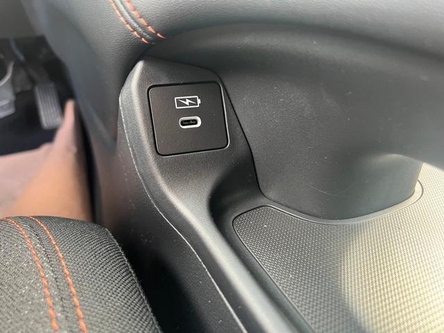 Photo of 2025 Milano Red Honda HR-V