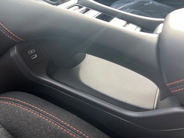 Photo of 2025 Milano Red Honda HR-V