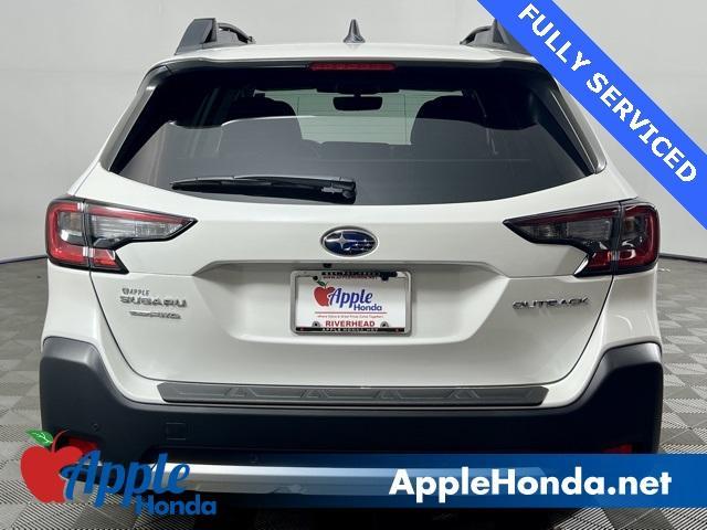 Photo of 2023 Crystal White Pearl Subaru Outback