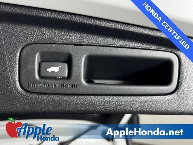 Photo of 2023 Platinum White Pearl Honda CR-V