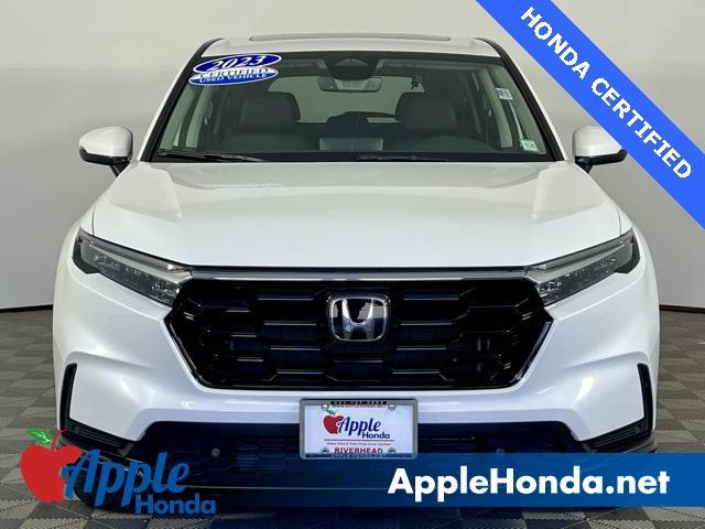 Photo of 2023 Platinum White Pearl Honda CR-V