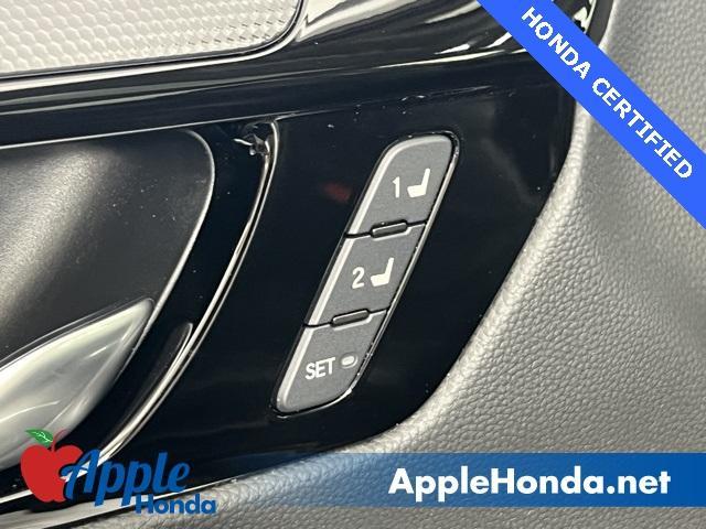 Photo of 2023 Platinum White Pearl Honda CR-V