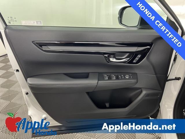 Photo of 2023 Platinum White Pearl Honda CR-V