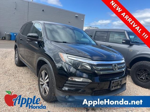 Photo of 2016 Crystal Black Pearl Honda Pilot