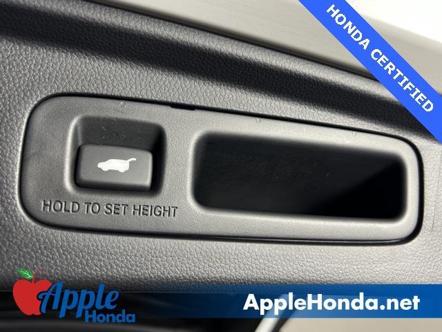 Photo of 2023 Platinum White Pearl Honda CR-V Hybrid