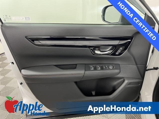 Photo of 2023 Platinum White Pearl Honda CR-V Hybrid