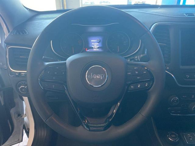 Photo of 2023 Bright White Clearcoat Jeep Cherokee