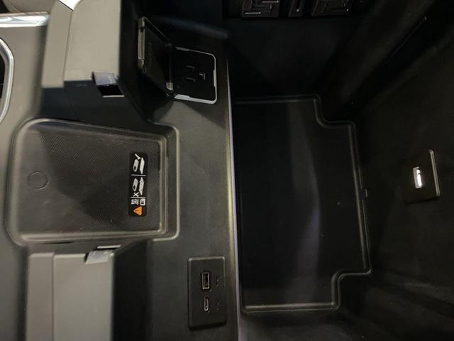 Photo of 2024 White Chevrolet Silverado 1500