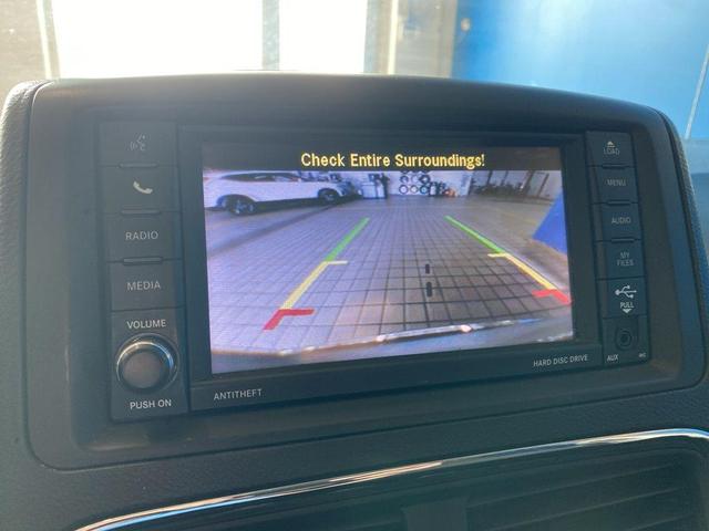 Photo of 2017 Billet Silver Metallic Clearcoat Dodge Grand Caravan