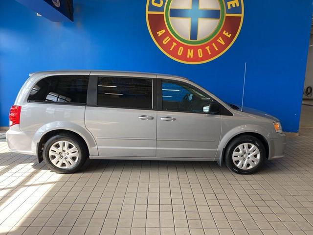 Photo of 2017 Billet Silver Metallic Clearcoat Dodge Grand Caravan