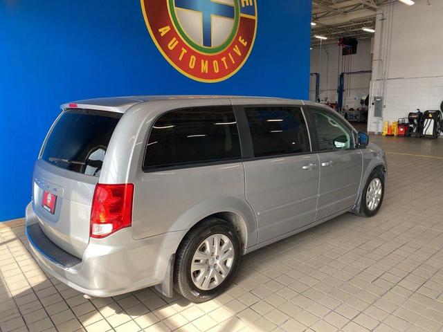 Photo of 2017 Billet Silver Metallic Clearcoat Dodge Grand Caravan