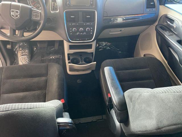 Photo of 2017 Billet Silver Metallic Clearcoat Dodge Grand Caravan