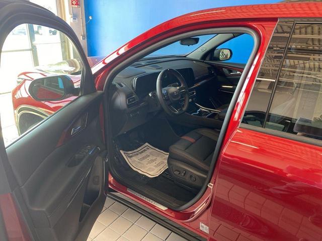 Photo of 2024 Radiant Red Chevrolet Traverse