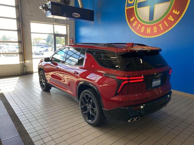 Photo of 2024 Radiant Red Chevrolet Traverse