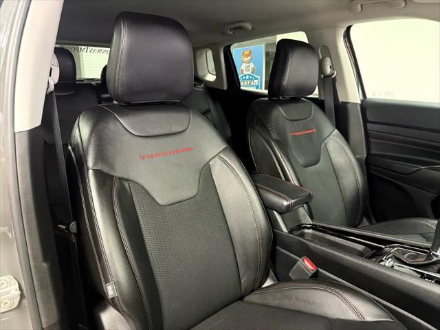 Photo of 2022 GRAY Jeep Compass
