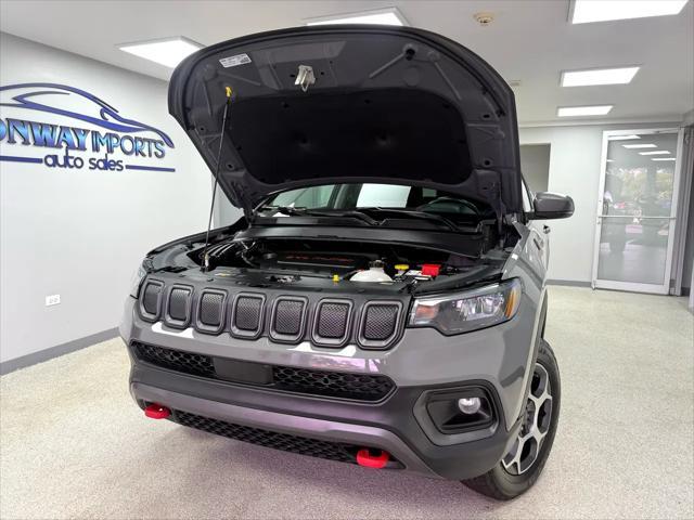 Photo of 2022 GRAY Jeep Compass