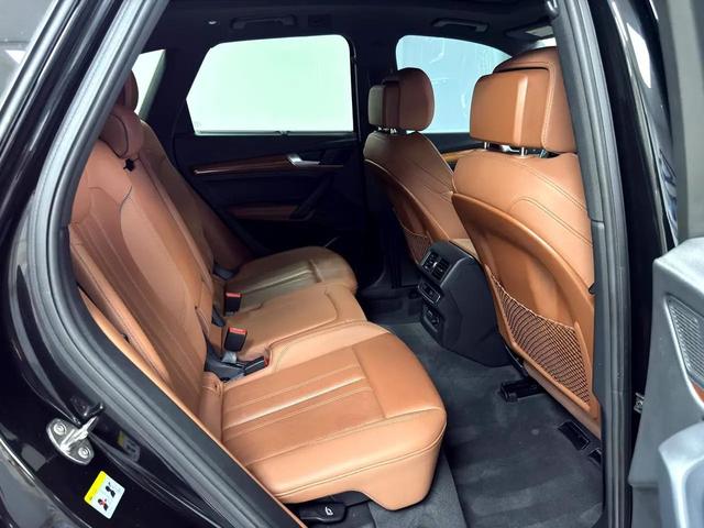 Photo of 2021 BLACK Audi Q5