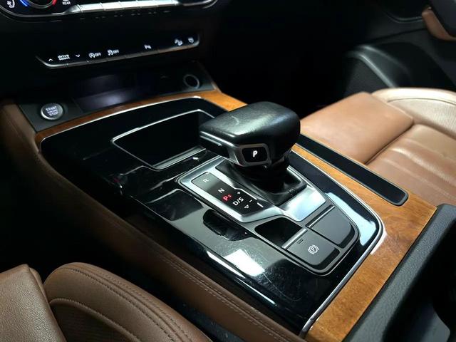 Photo of 2021 BLACK Audi Q5