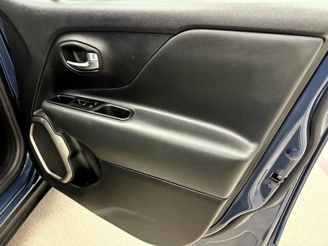Photo of 2022 Slate Blue Pearlcoat Jeep Renegade
