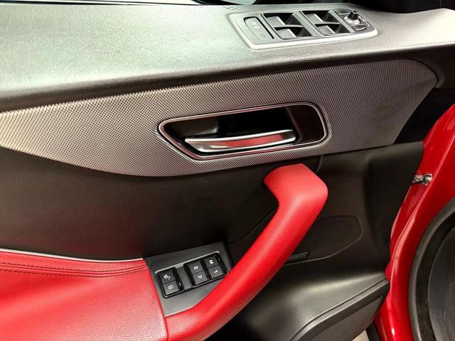 Photo of 2017 RED Jaguar F-PACE