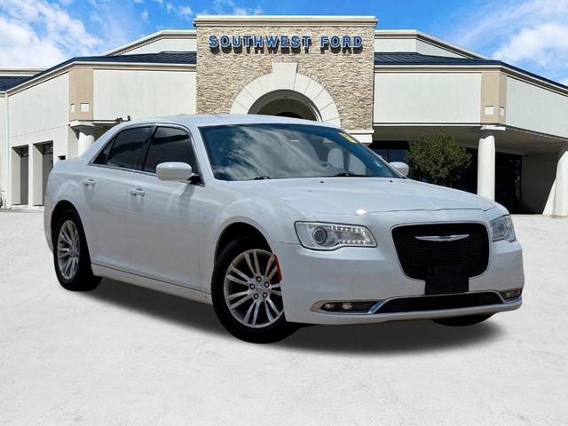 2018 Chrysler 300