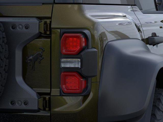 Photo of 2025 Green Metallic Ford Bronco