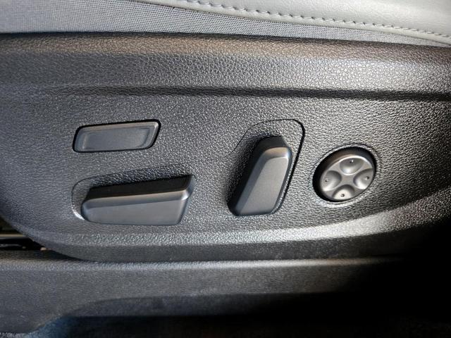 Photo of 2024 Glacial White Pearl Kia Telluride