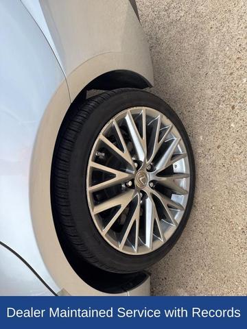 Photo of 2014 Silver Lining Metallic Lexus IS 250