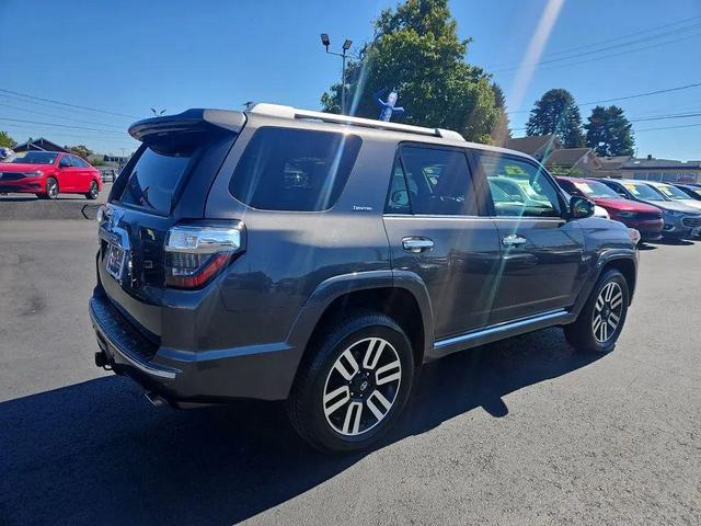 Photo of 2018 Magnetic Gray Metallic Toyota 4Runner
