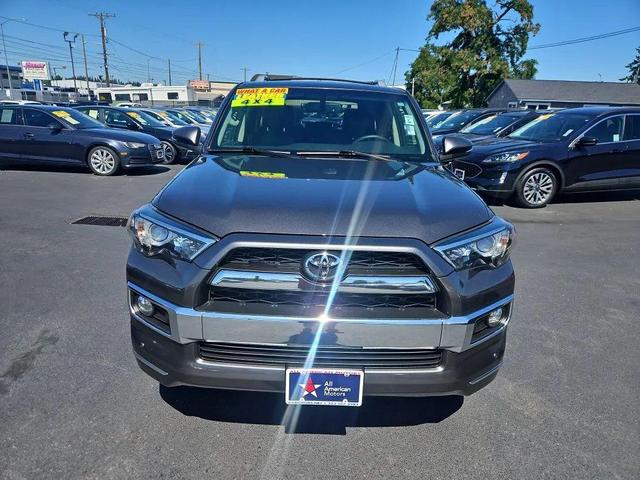 Photo of 2018 Magnetic Gray Metallic Toyota 4Runner