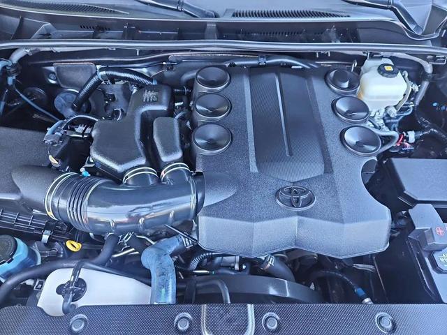 Photo of 2018 Magnetic Gray Metallic Toyota 4Runner