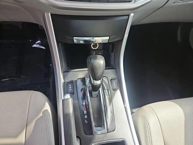 Photo of 2014 Obsidian Blue Pearl Honda Accord