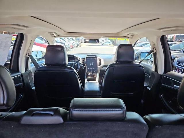 Photo of 2021 Lithium Gray Ford Edge
