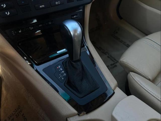 Photo of 2007 Alpine White BMW X3