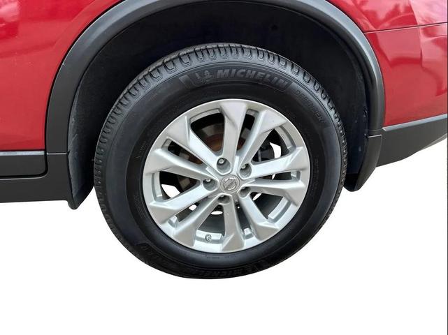 Photo of 2015 Cayenne Red Nissan Rogue