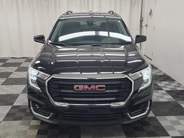 Photo of 2023 Ebony Twilight Metallic GMC Terrain