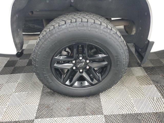 Photo of 2019 Summit White Chevrolet Silverado 1500