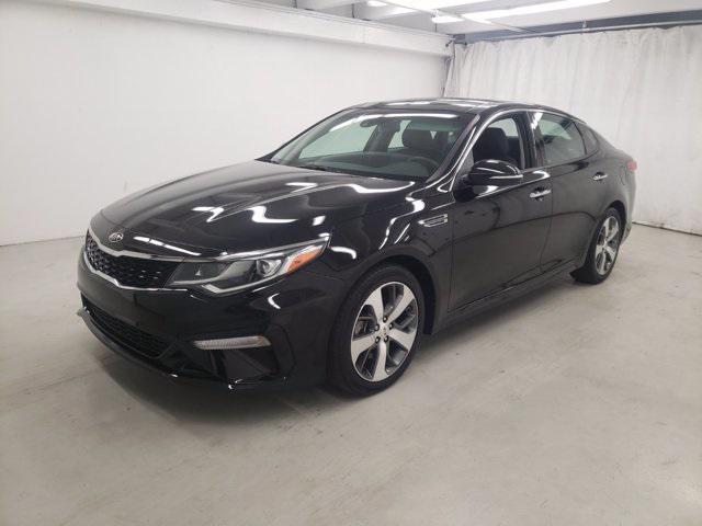 Photo of 2019 Ebony Black Kia Optima